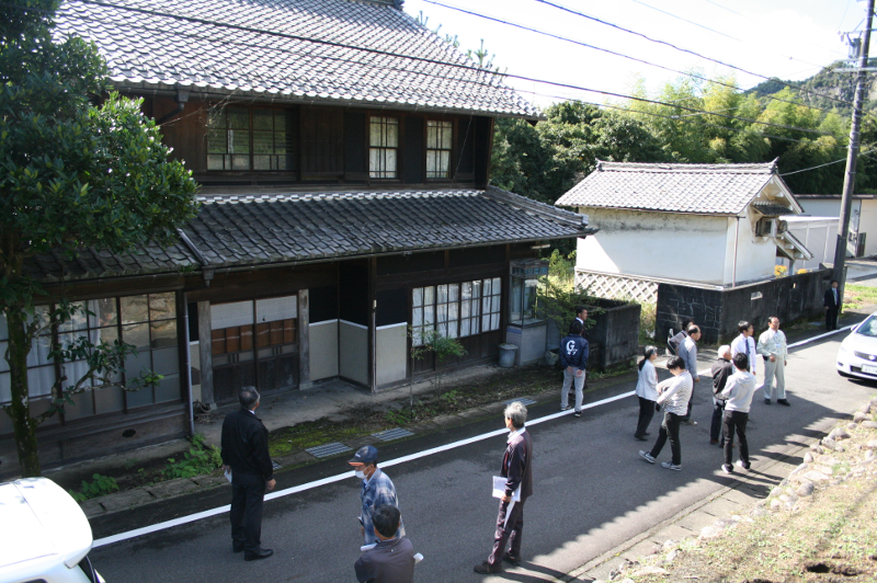 川辺町空き家視察
